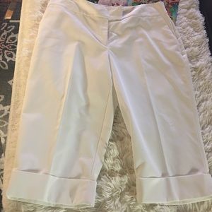 Rafella- wt/cuffed walking shorts. Front closure❤️